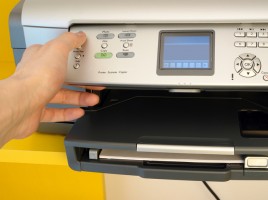 printer printing a job